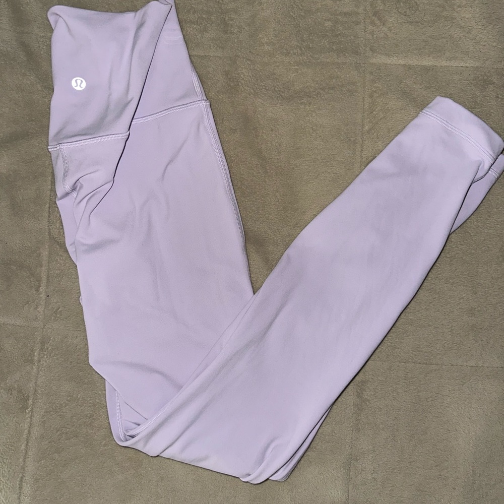 BRAND: lululemon SIZE: 6 / 28” length COLOR: light purple